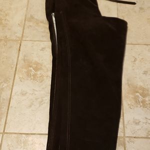 Barnstable Schooling Chaps